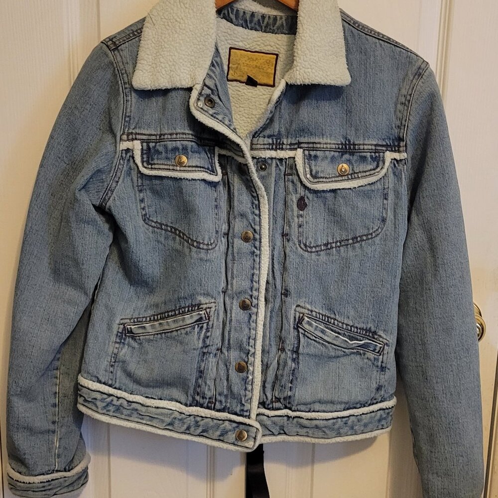 Womens volcom jacket Medium